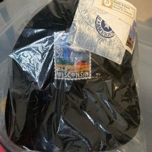 WISCONSIN STAMP CAP  - NWT